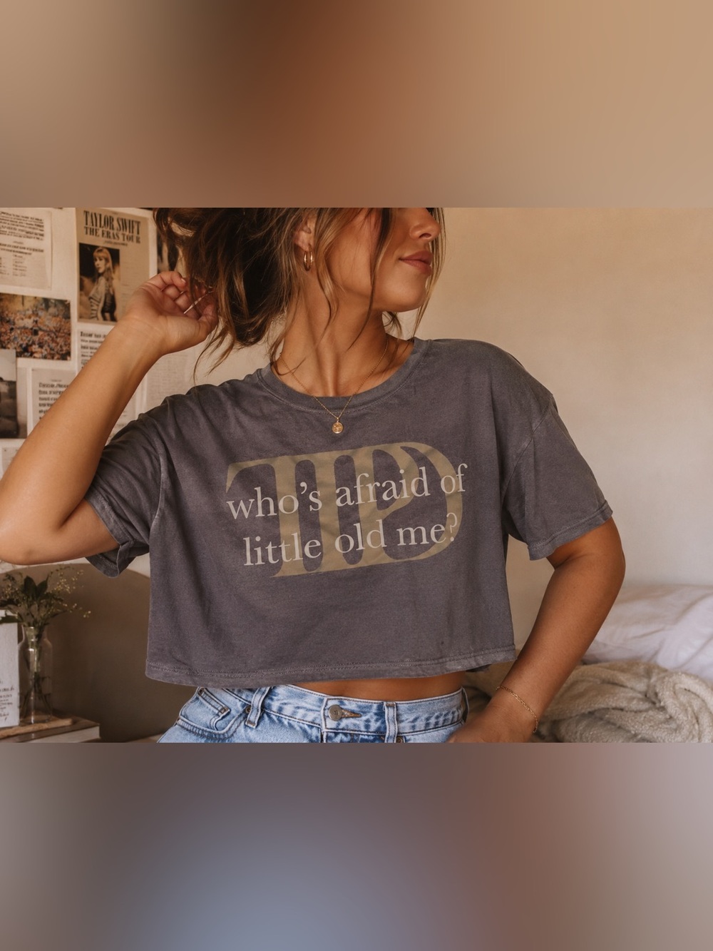 Taylor Swift “Who’s Afraid of Little Old Me?” Graphic Crop Tee Size Large Gray - Picture 1 of 7